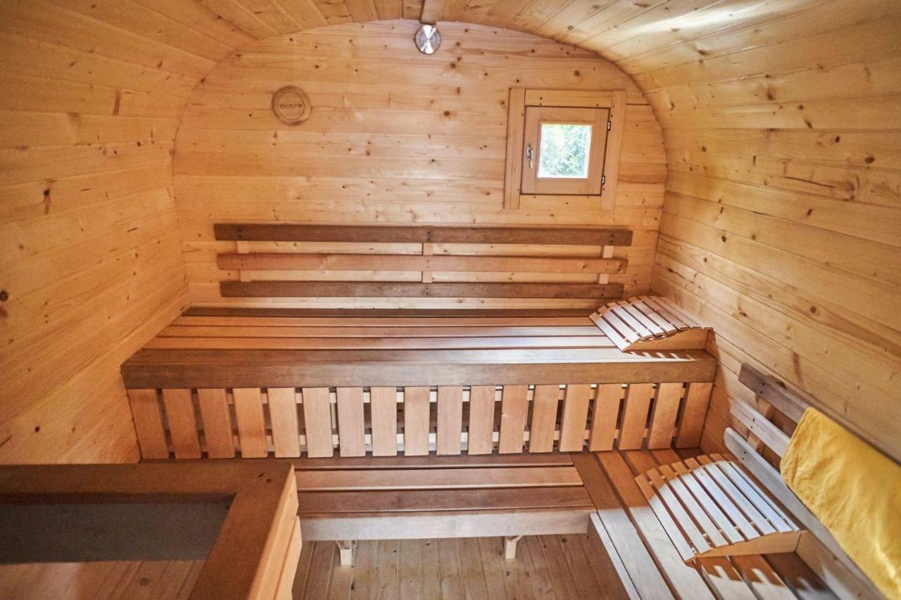 Pension Restaurant Bobrovnik Lipová-lázně Esterno foto